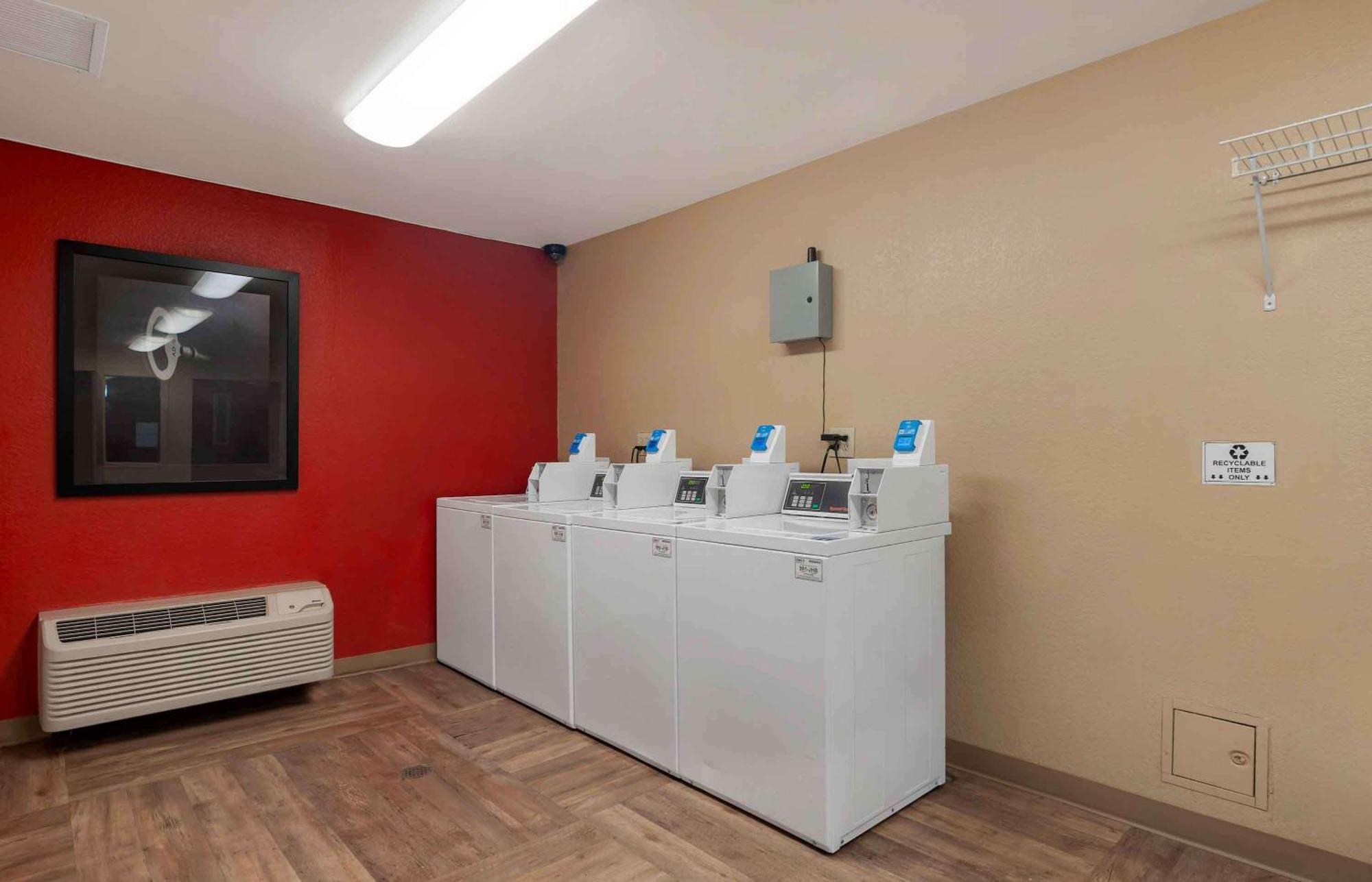 Extended Stay America Suites - San Diego - אושנסייד מראה חיצוני תמונה